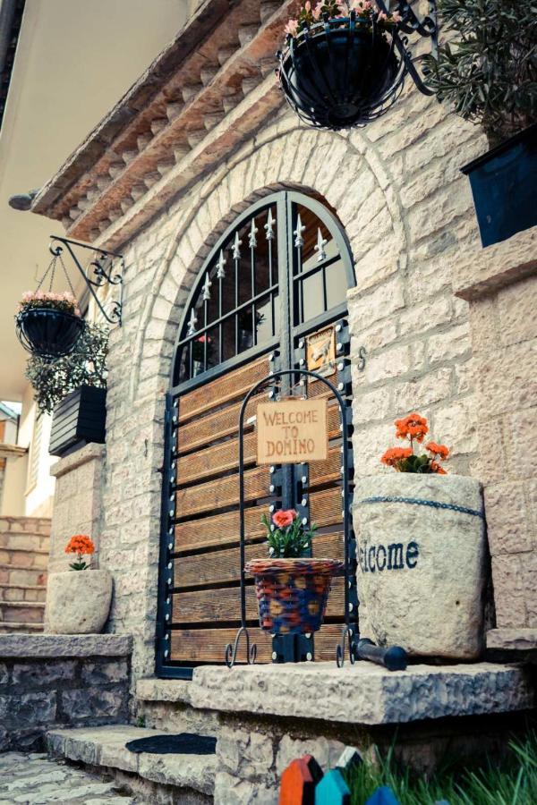 Hotel Domino Gjirokaster Bagian luar foto