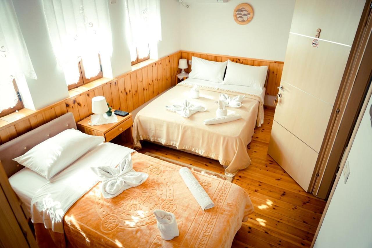 Hotel Domino Gjirokaster Bagian luar foto