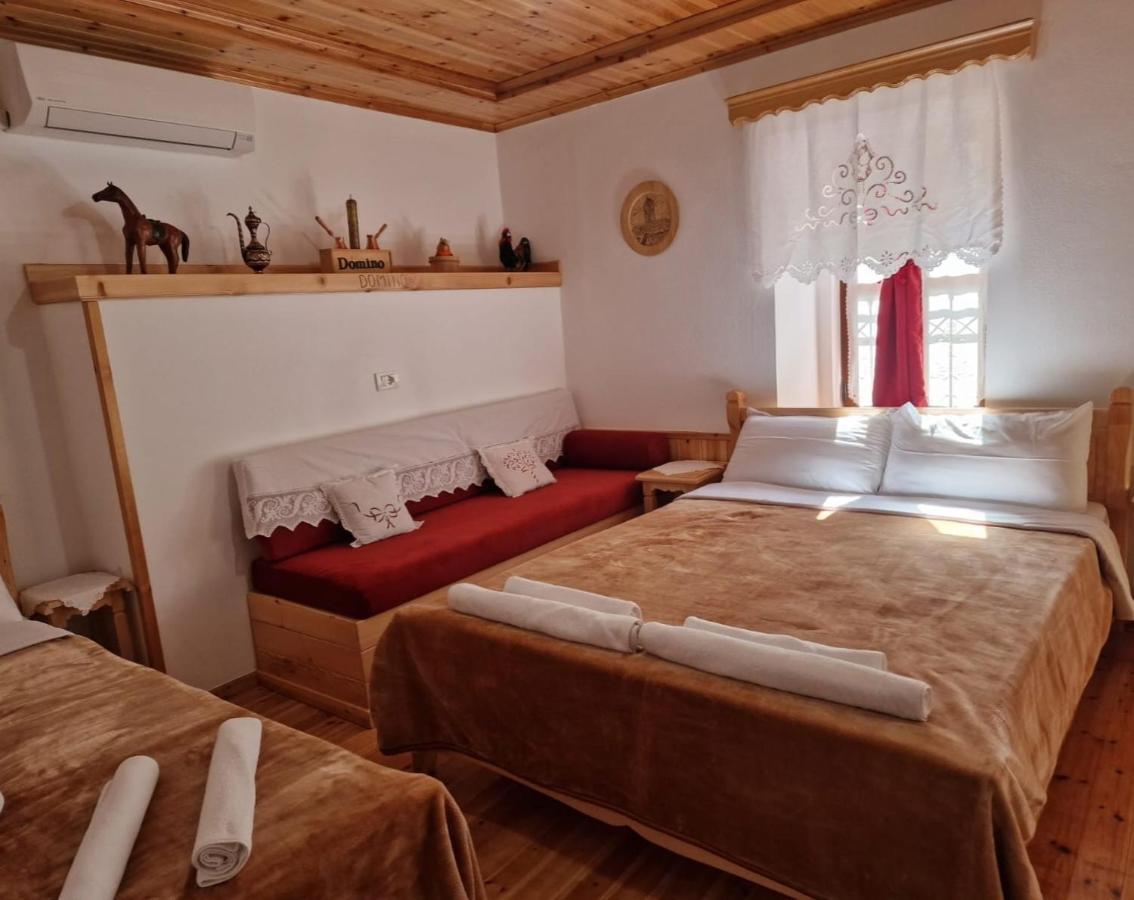 Hotel Domino Gjirokaster Bagian luar foto