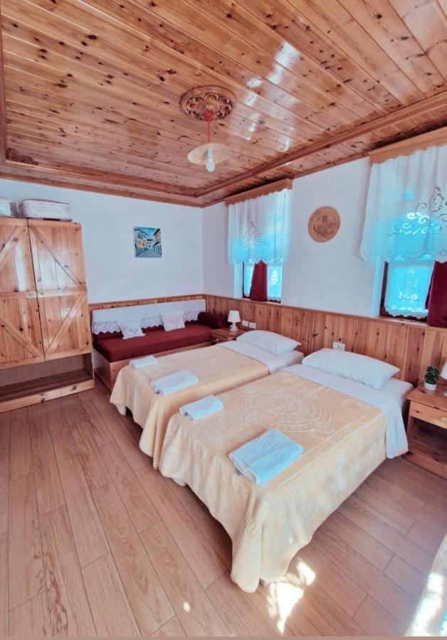 Hotel Domino Gjirokaster Bagian luar foto