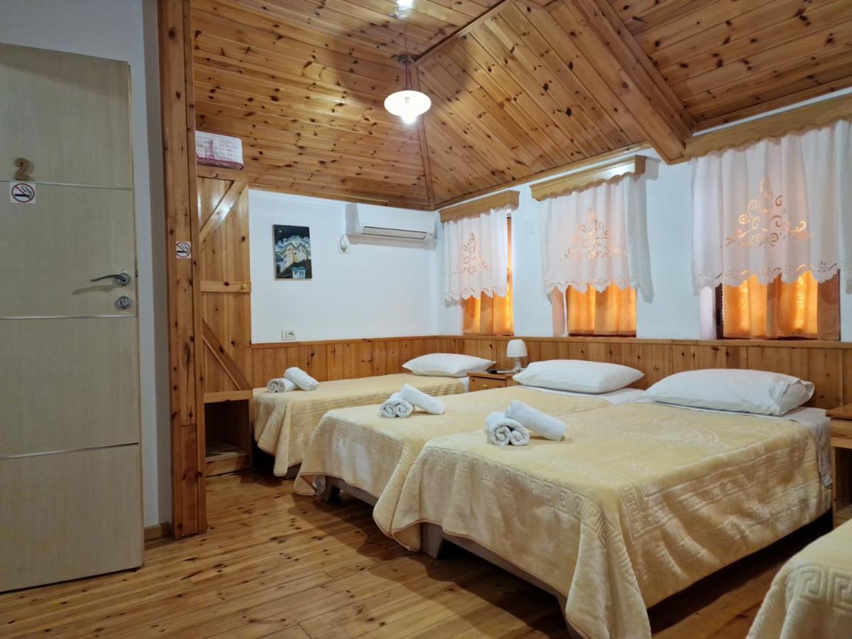 Hotel Domino Gjirokaster Bagian luar foto