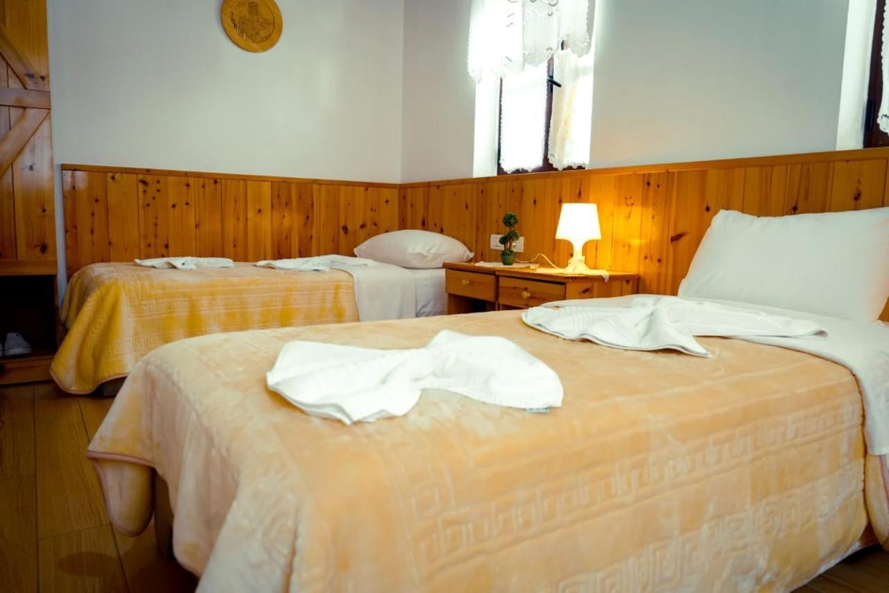 Hotel Domino Gjirokaster Bagian luar foto