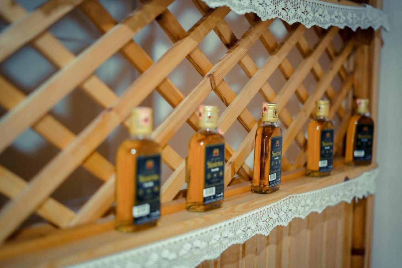Hotel Domino Gjirokaster Bagian luar foto